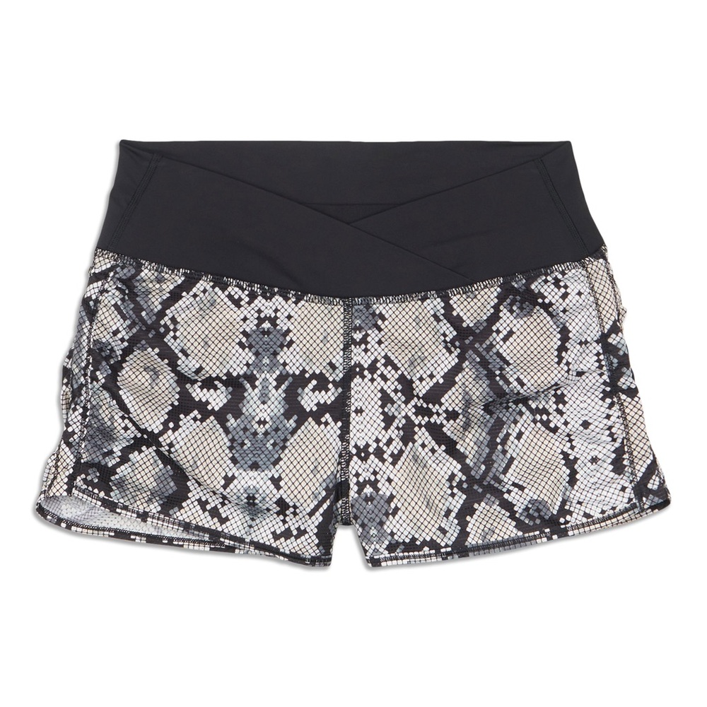 NWT Lululemon Sunset Salutation Short. Size 8. Black, White, Pink Snakeprint.